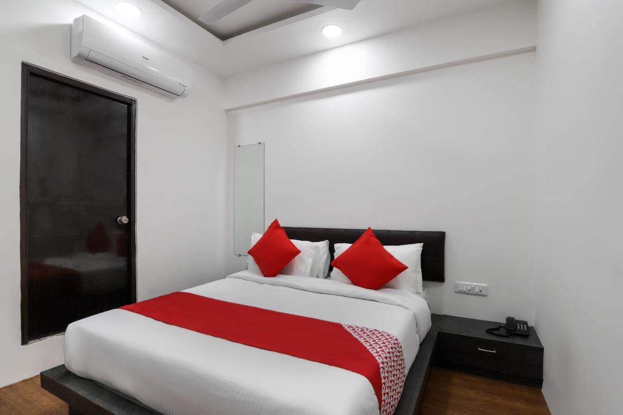 Oyo 40139 Hotel Peradiot Ахмедабад Екстер'єр фото
